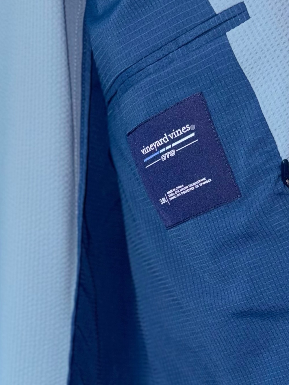 NWT Vineyard Vines On-The-Go Seersucker Blazer Blue Mirage 38L Performance Navy - Picture 7 of 10